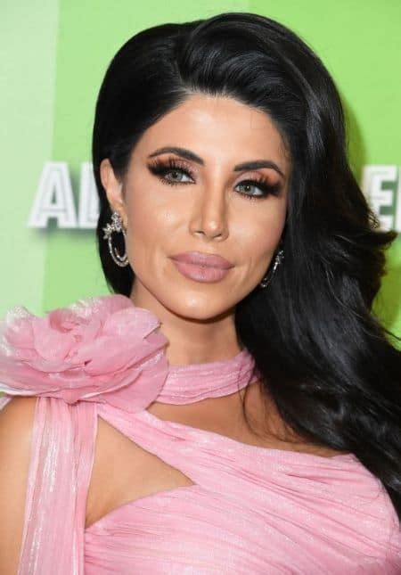 leyla milani bio.